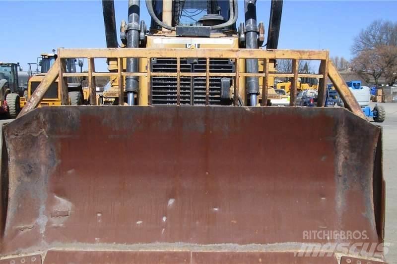 CAT D6R2 Buldožeri guseničari