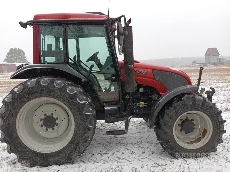 Valtra A 93 HITECH Traktori