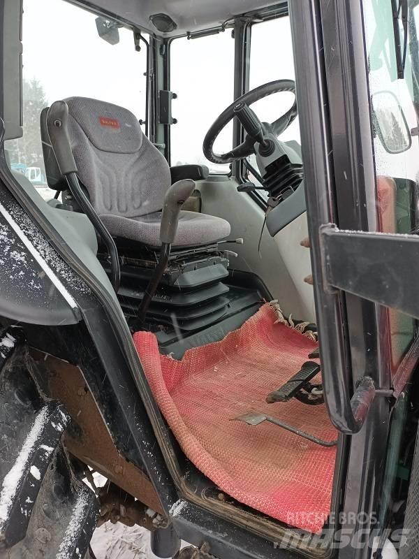 Valtra A 93 HITECH Traktori