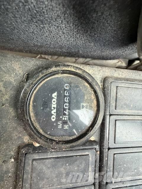 Volvo EC 180 Bageri guseničari