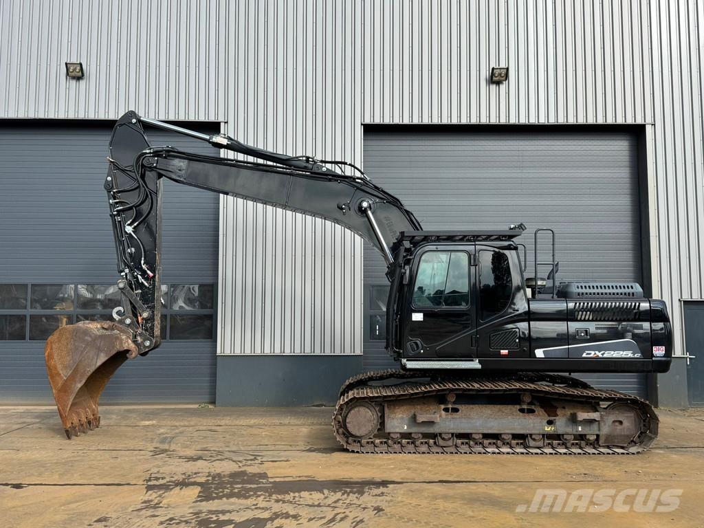 Doosan DX225LC-5 Bageri guseničari
