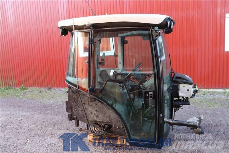CLAAS 840 Kabine i unutrašnjost