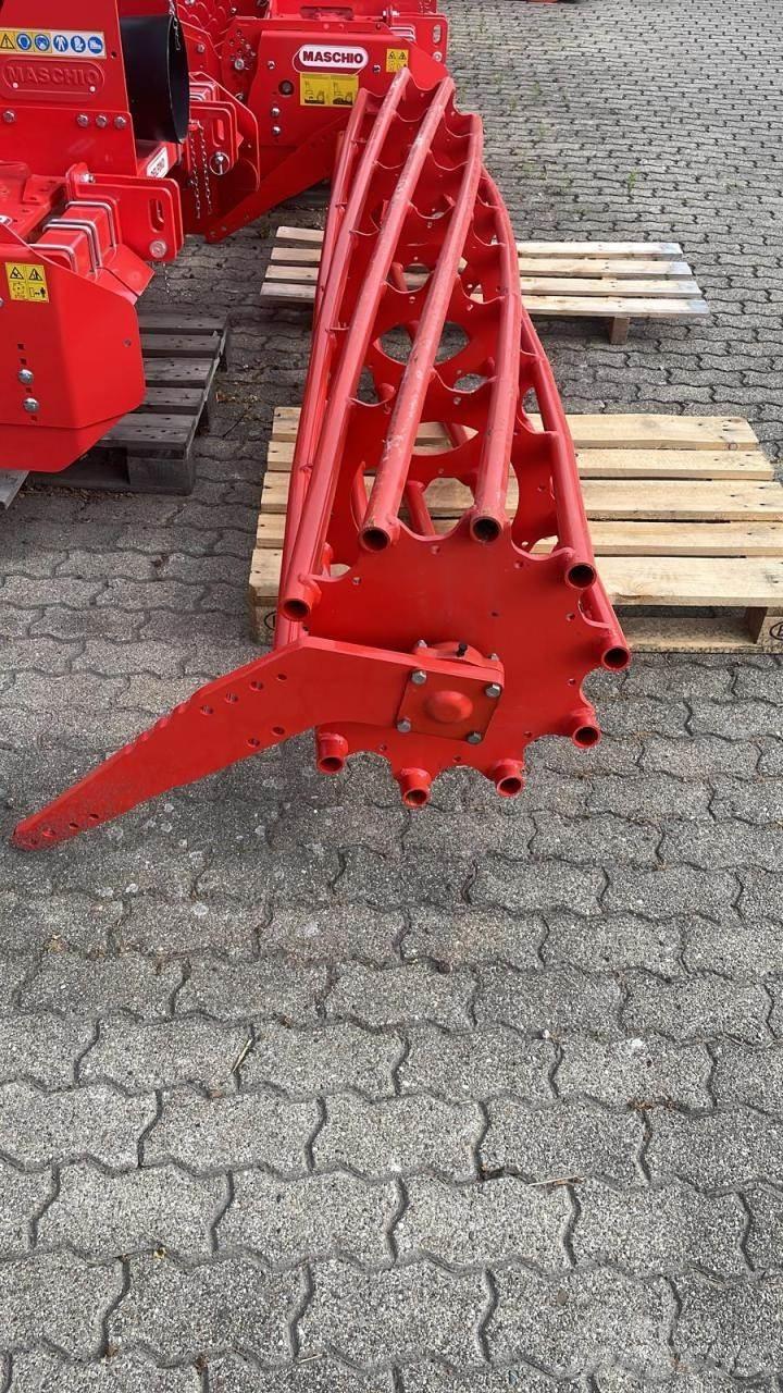 Kuhn Maxirohrwalze Vučni vibracioni valjci