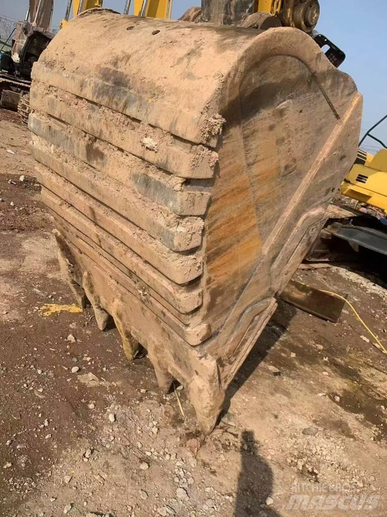 Komatsu PC 450-8 Bageri guseničari
