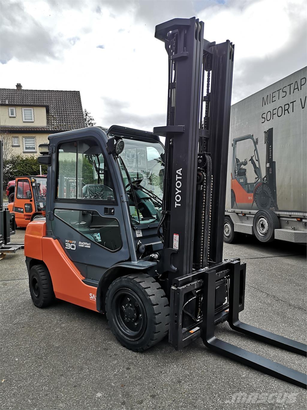 Toyota 02-8FDF30 Dizelski viljuškari