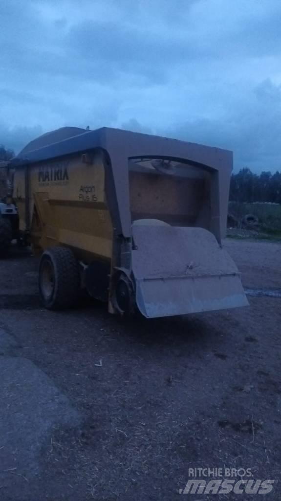  Matrix Argon Plus 16 Mešaona stočne hrane