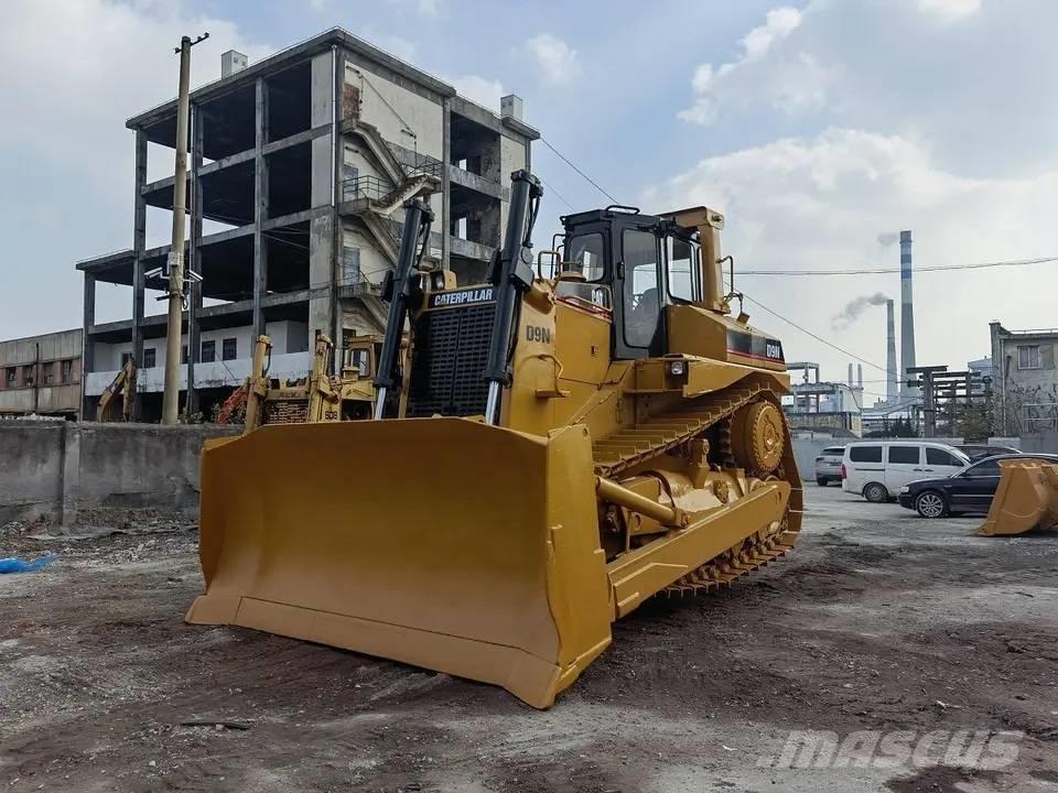 CAT D9N Buldožeri guseničari