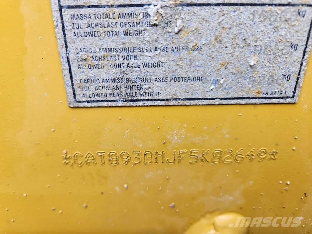CAT 930 M Utovarivači na točkove