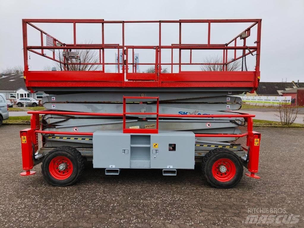 SkyJack SJ 9250 RT Makazaste platforme