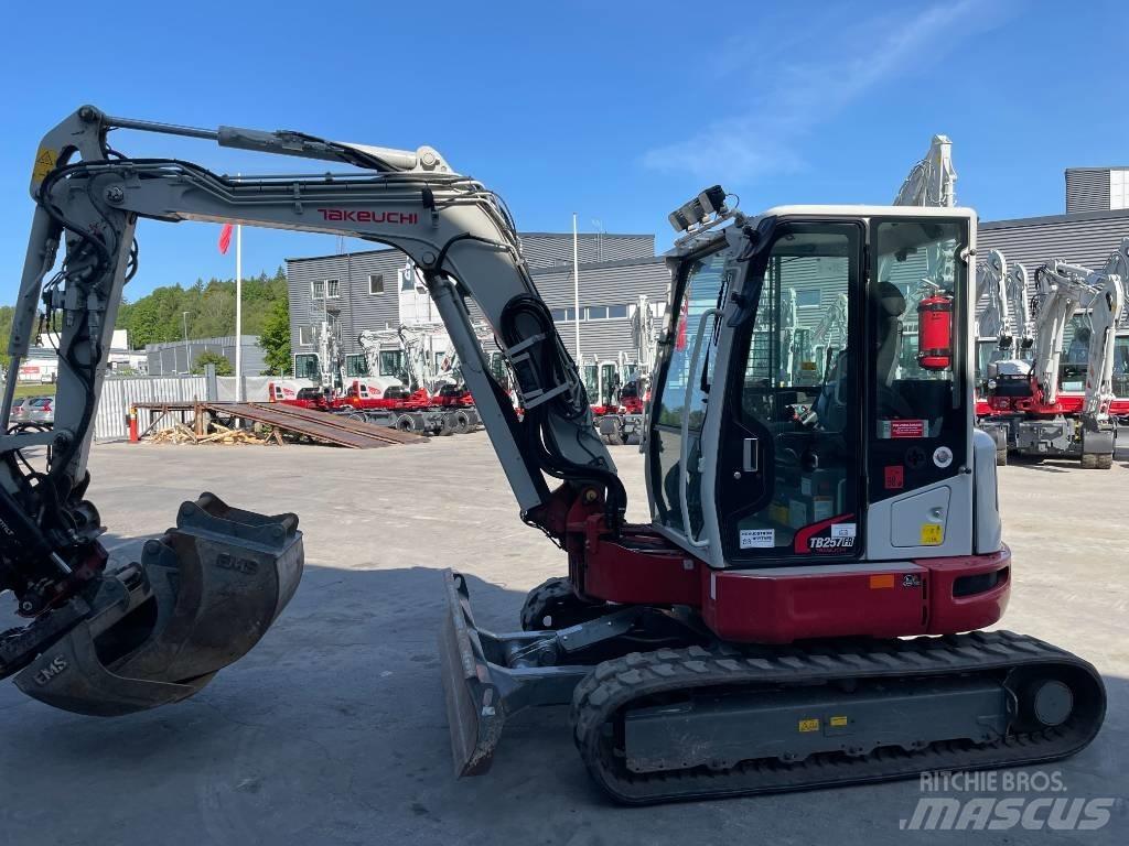Takeuchi TB 257 FR Mini bageri < 7t