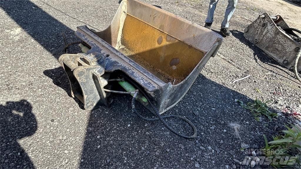 JCB 4CX PRO Rovokopači