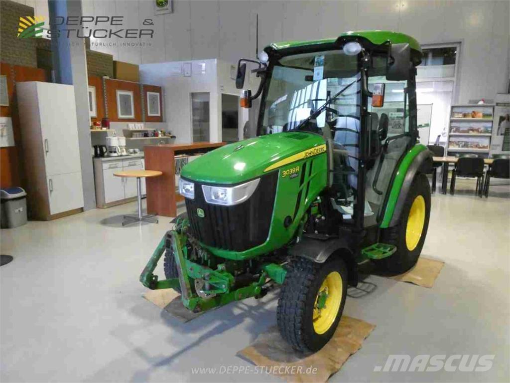 John Deere 3039R Manji traktori