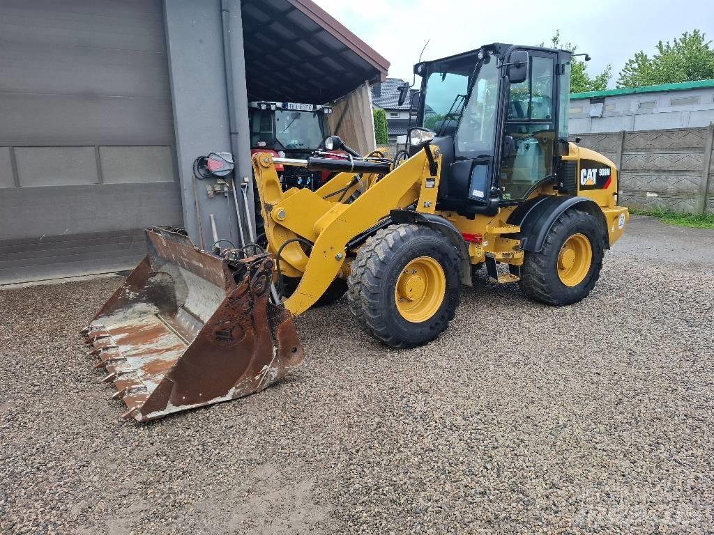 CAT 908 M Utovarivači na točkove