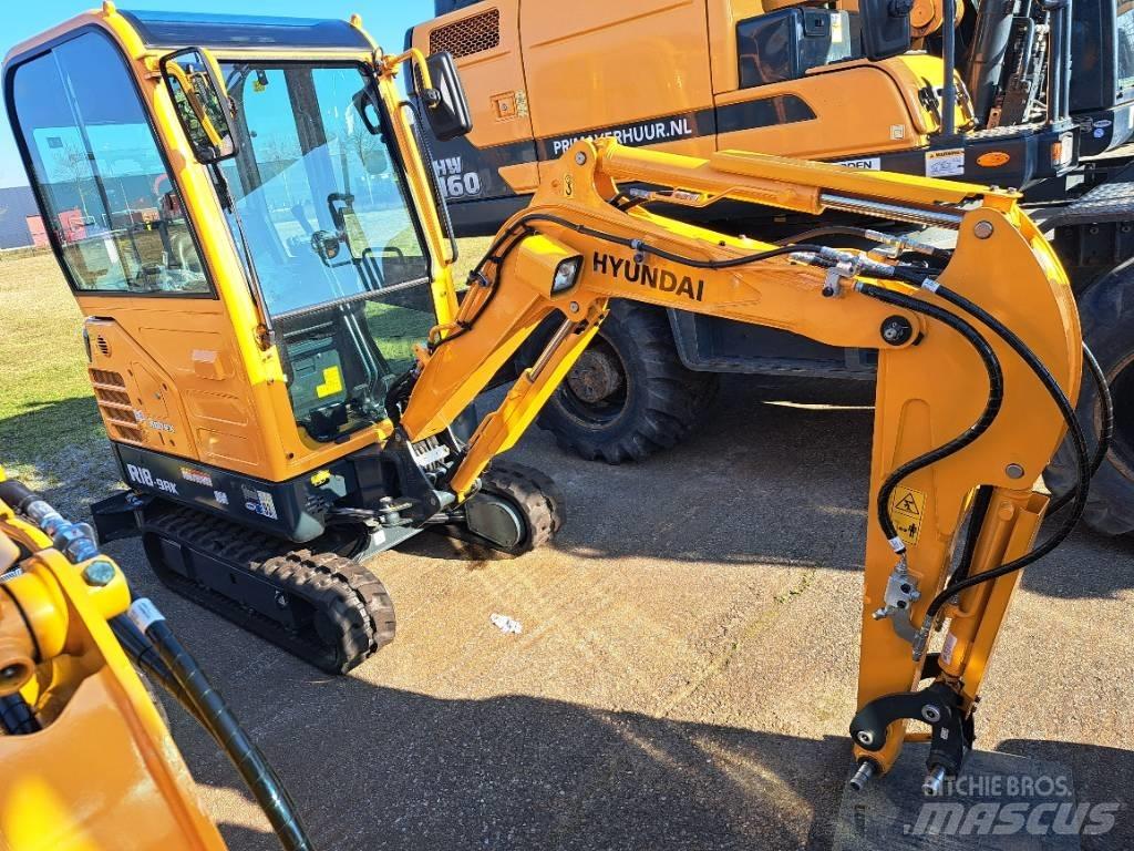 Hyundai R18-9AK Mini bageri < 7t