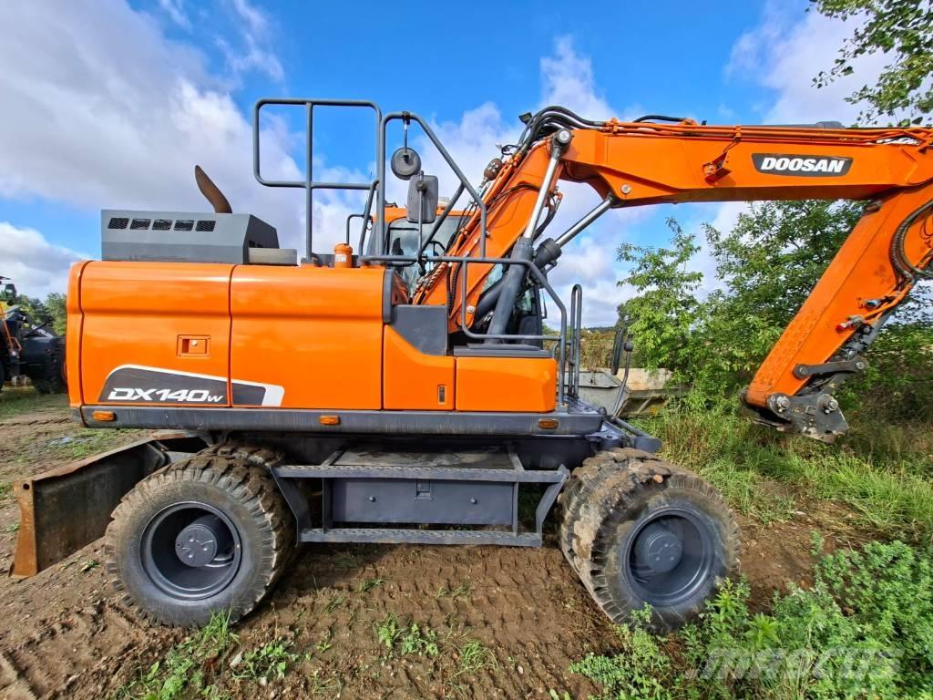 Doosan DX140W-5 Bageri točkaši