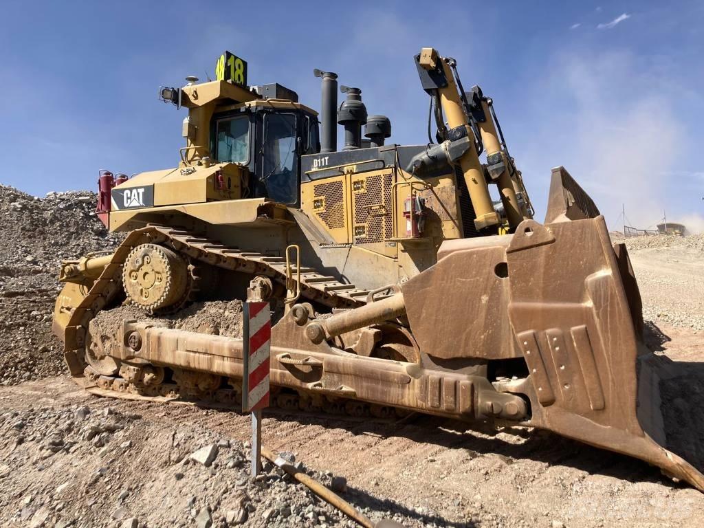 CAT D 11 T Buldožeri guseničari