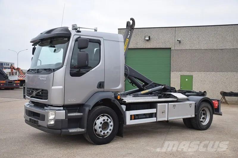Volvo FL 290 Rol kiper kamioni sa kukom za podizanje tereta