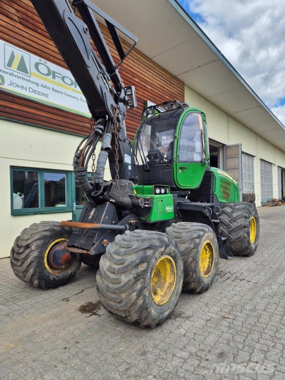 John Deere 1070 E Harversteri