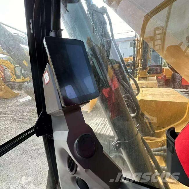 CAT 320 Bageri guseničari