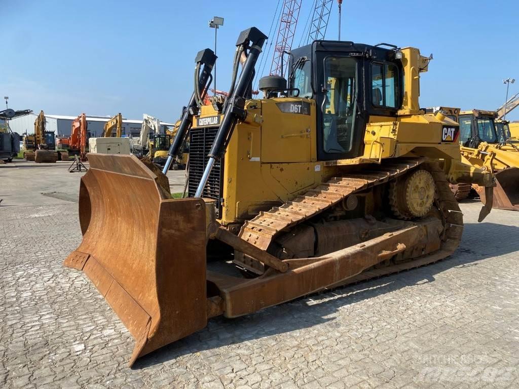 CAT D6T NVT Buldožeri guseničari