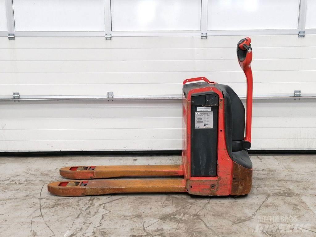 Linde T16 Nisko podizni električni viljuškar