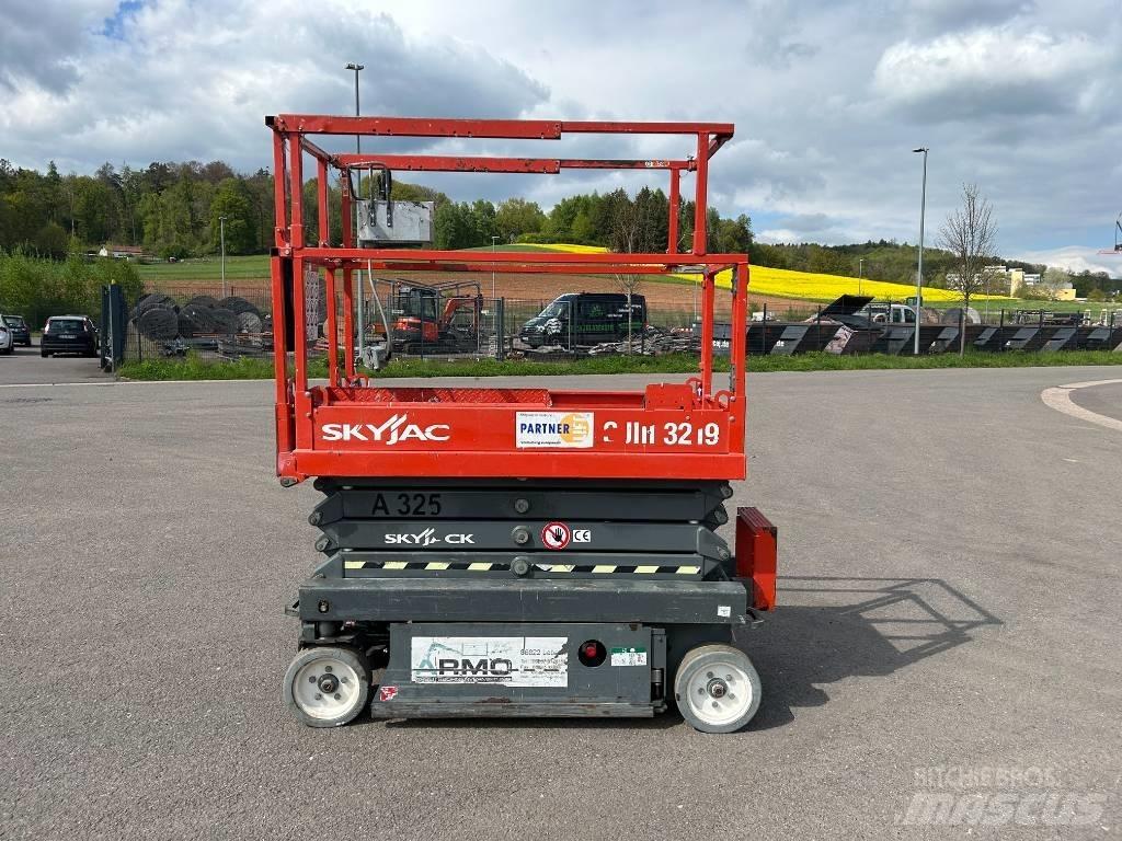 SkyJack SJ III 3219 Makazaste platforme