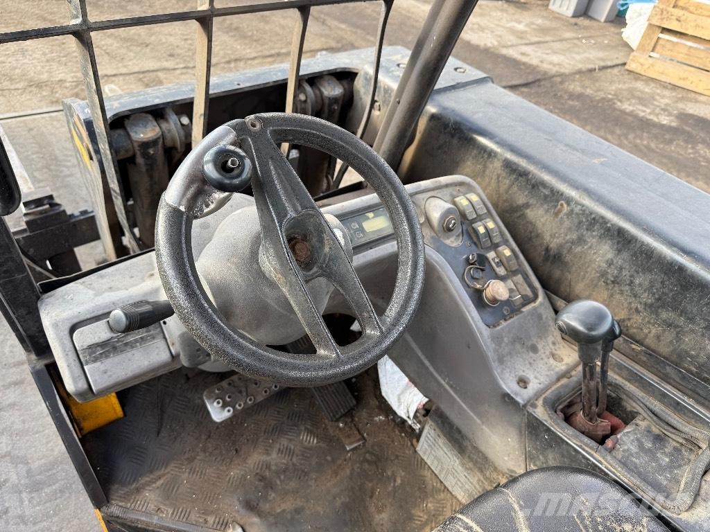 JCB Teletruk 30 D Teleskopski viljuškari