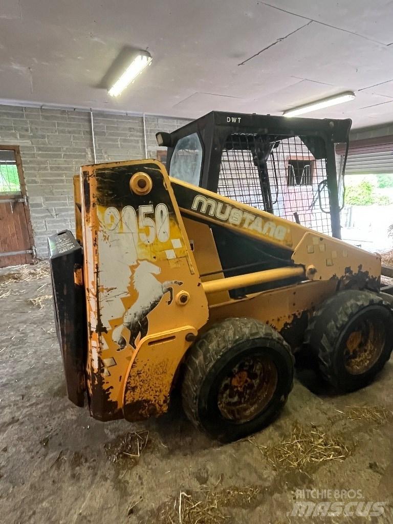 Mustang 2050 Skid steer mini utovarivači