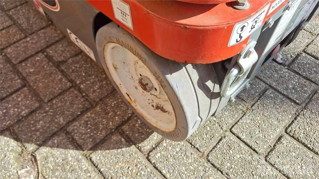 SkyJack SJ12 Ostali kranovi i platforme