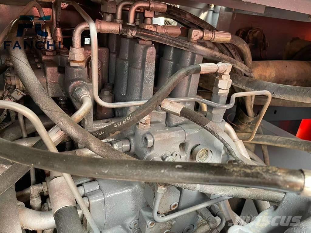 Hitachi EX 200 LC-5 Bageri guseničari