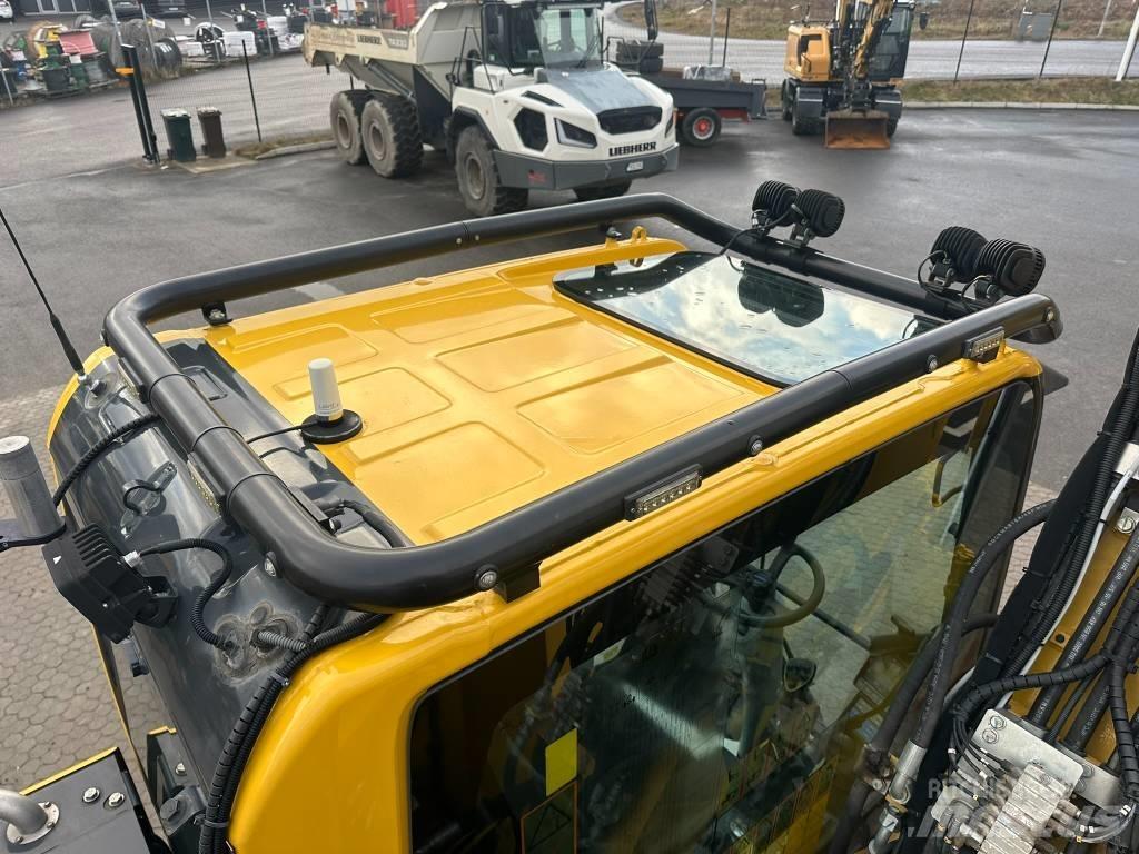 Komatsu PW 148-11 Bageri točkaši