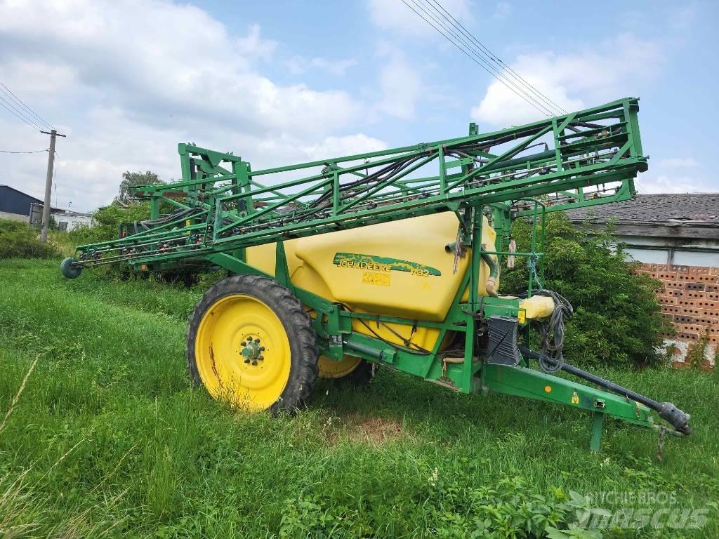 John Deere 732 Vučene prskalice