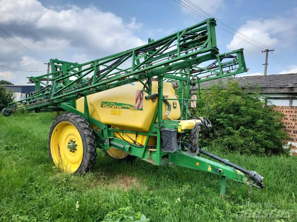 John Deere 732 Vučene prskalice