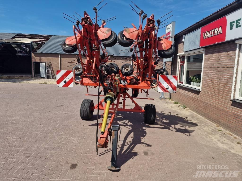 Kuhn GF 10802 T Okretači i sakupljači sena