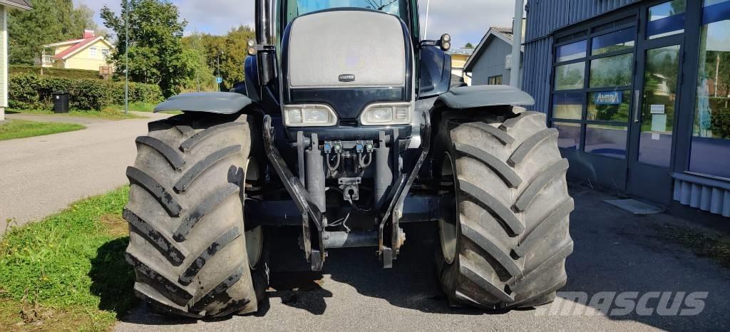 Valtra S 260 Traktori