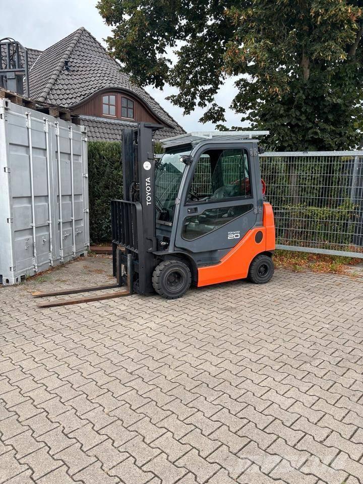 Toyota 8 FGKF 20 Plinski viljuškari