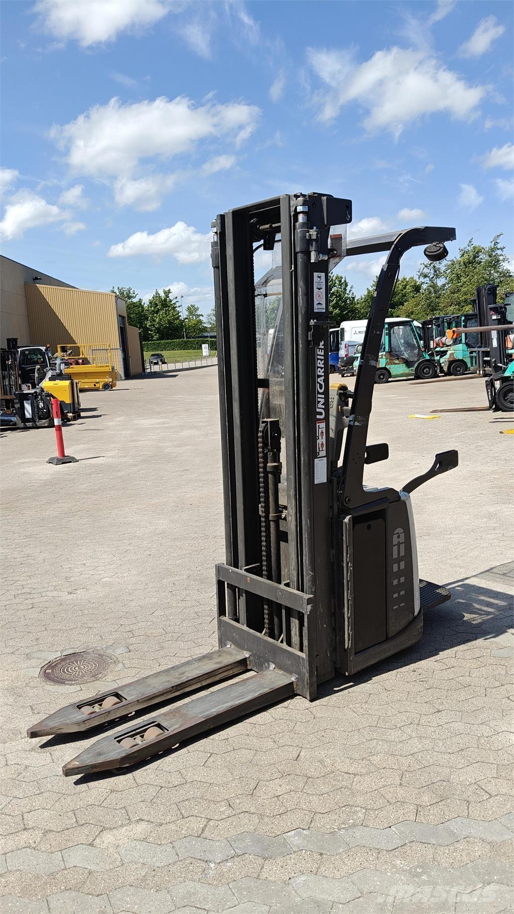 Atlet PSP160 Samopogonski ručni viljuškari