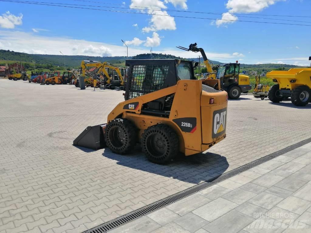 CAT 226 B 3 Skid steer mini utovarivači