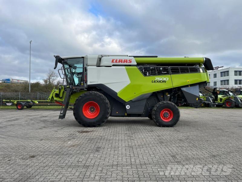 CLAAS LEXION 7500 Kombajni