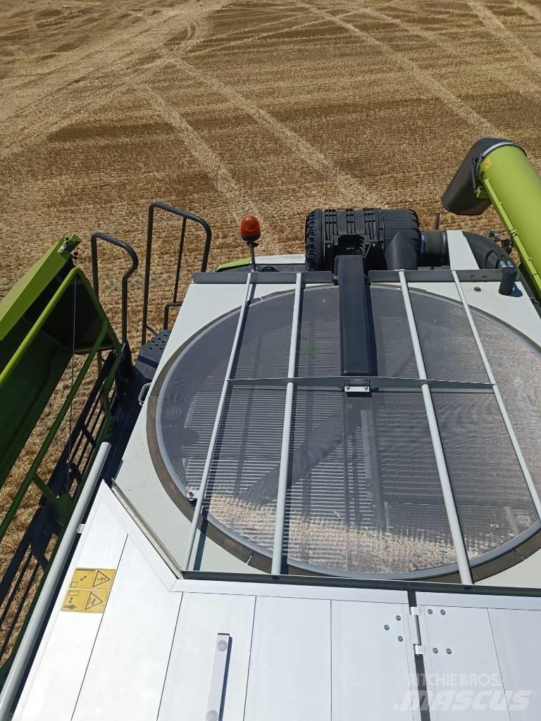 CLAAS Lexion 8700 Kombajni