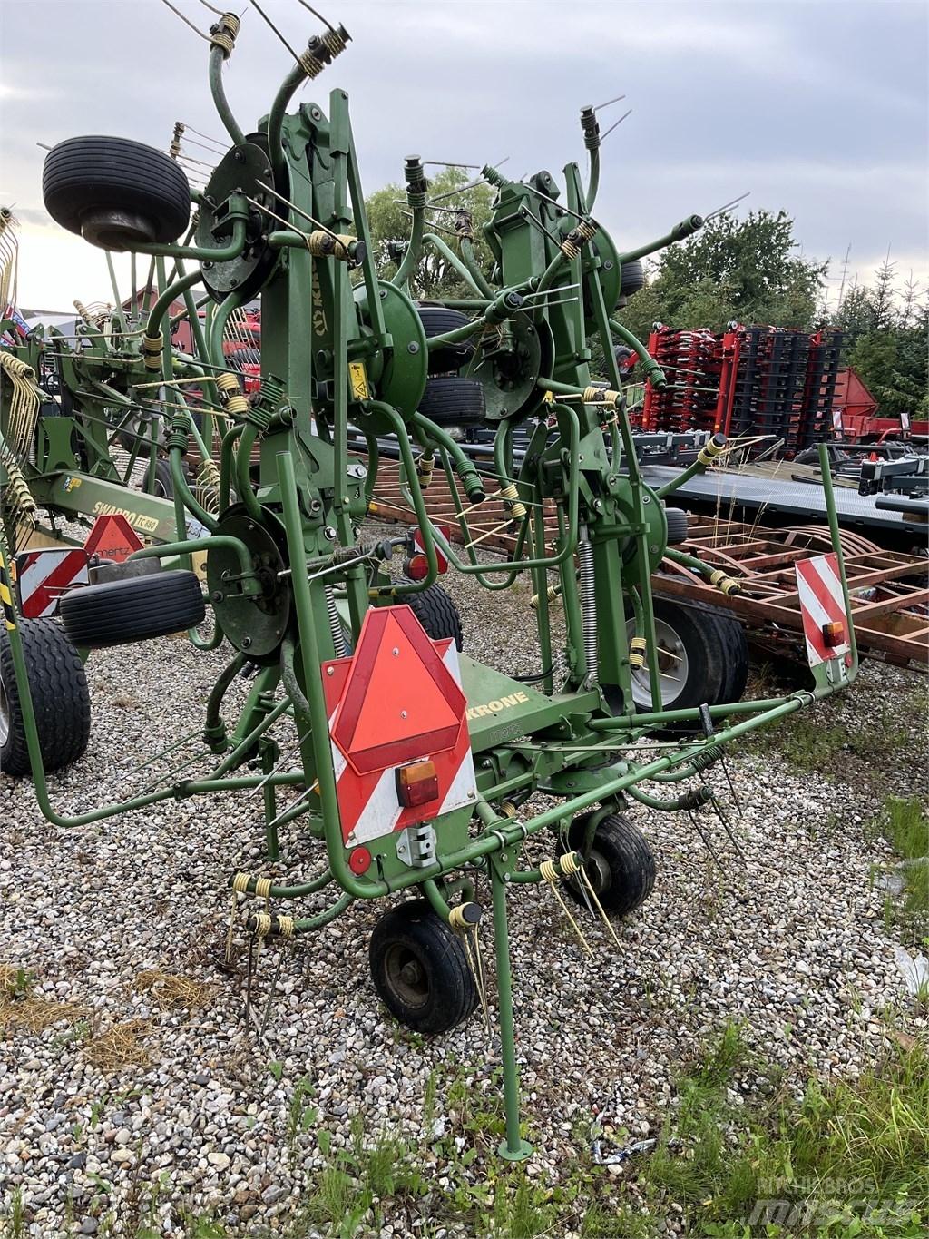 Krone KW 8.82/8 Okretači i sakupljači sena