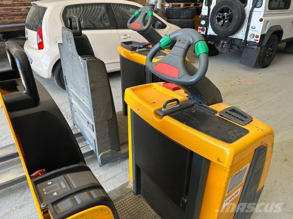 Jungheinrich ECE 225 Nisko podizni električni viljuškar