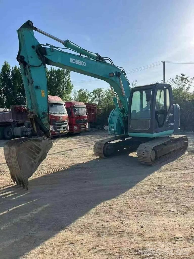 Kobelco SK135 Bageri guseničari