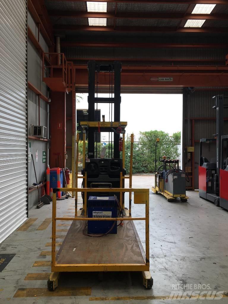 Hyster R30XMF2 Visoko dizajući komisioni viljuškar