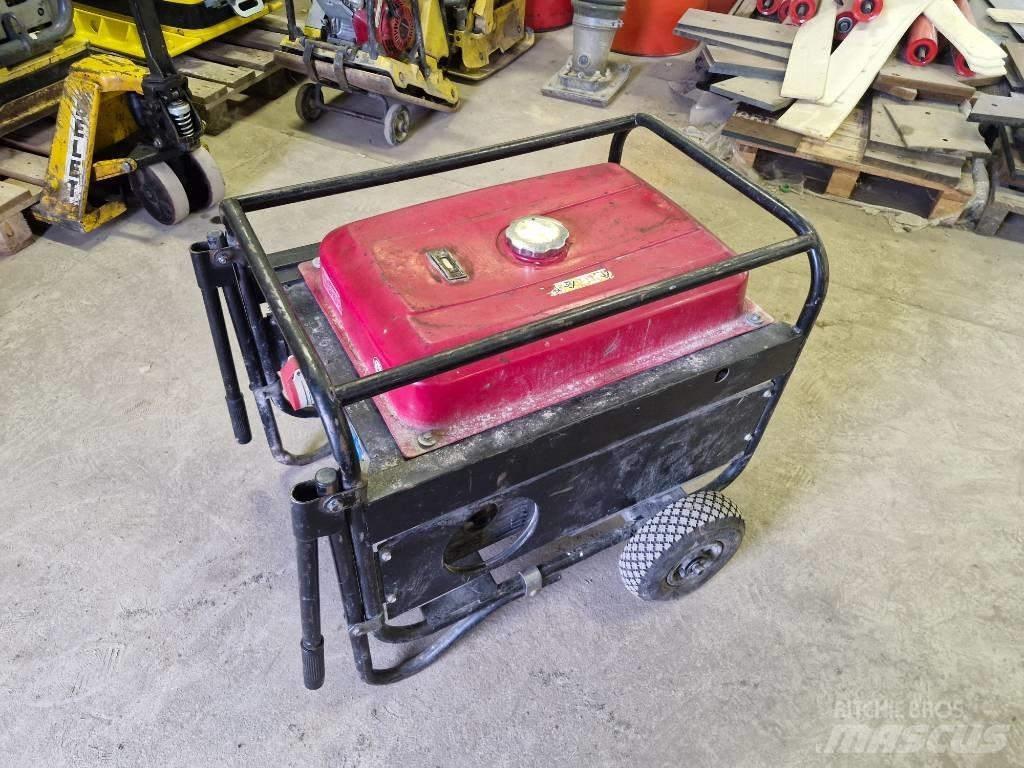Honda ECMT7000F Benzinski generatori