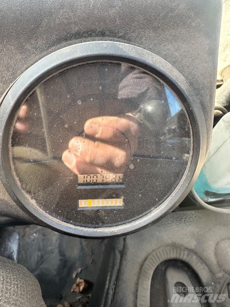 Linde E18 Električni viljuškari
