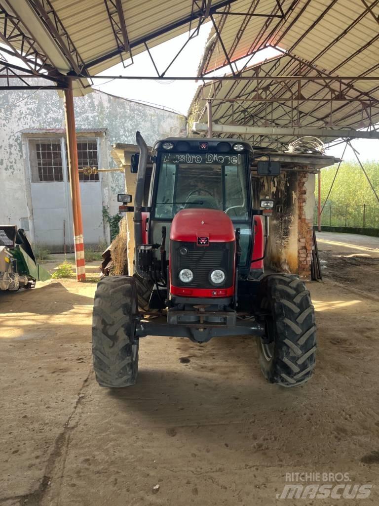 Massey Ferguson 5435 Traktori