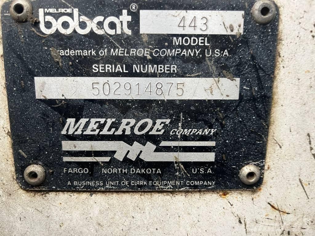 Bobcat 443      V-4129 Prednji utovarivači i bageri