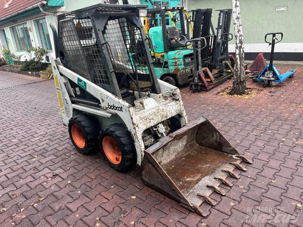 Bobcat 443      V-4129 Prednji utovarivači i bageri