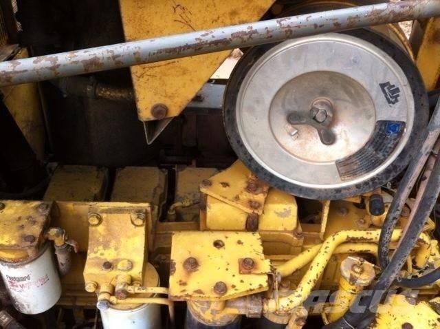 Komatsu D 155 A-3 Buldožeri guseničari